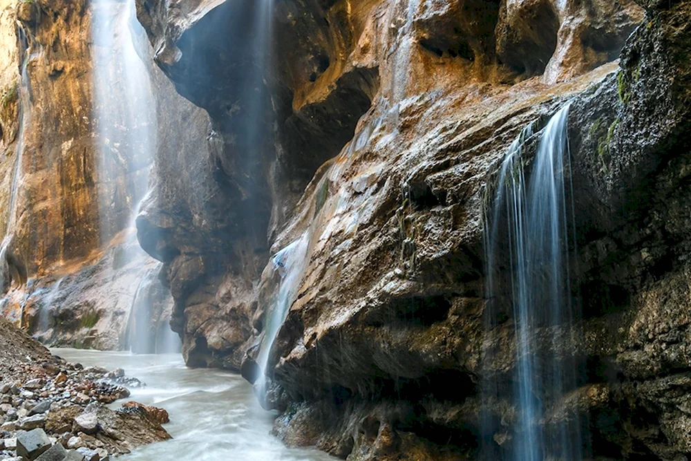 Чегемские водопады Кабардино-Балкария