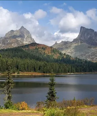 Ергаки лето оз светлое