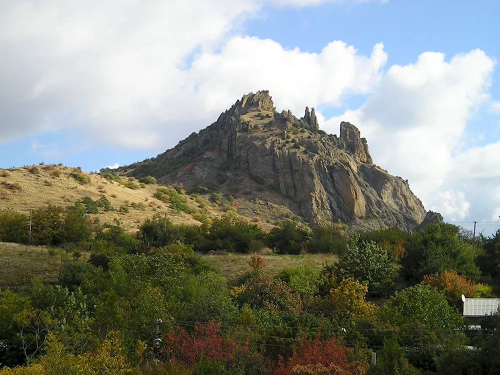 Гора Карадаг в Крыму