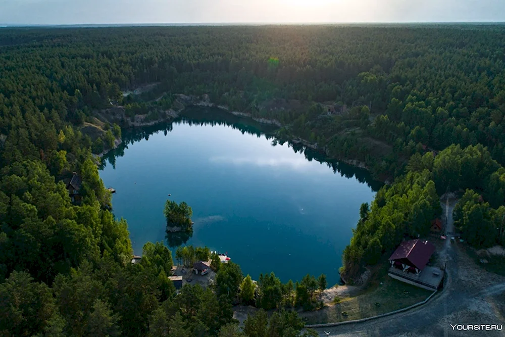 Караканский Бор мраморное озеро