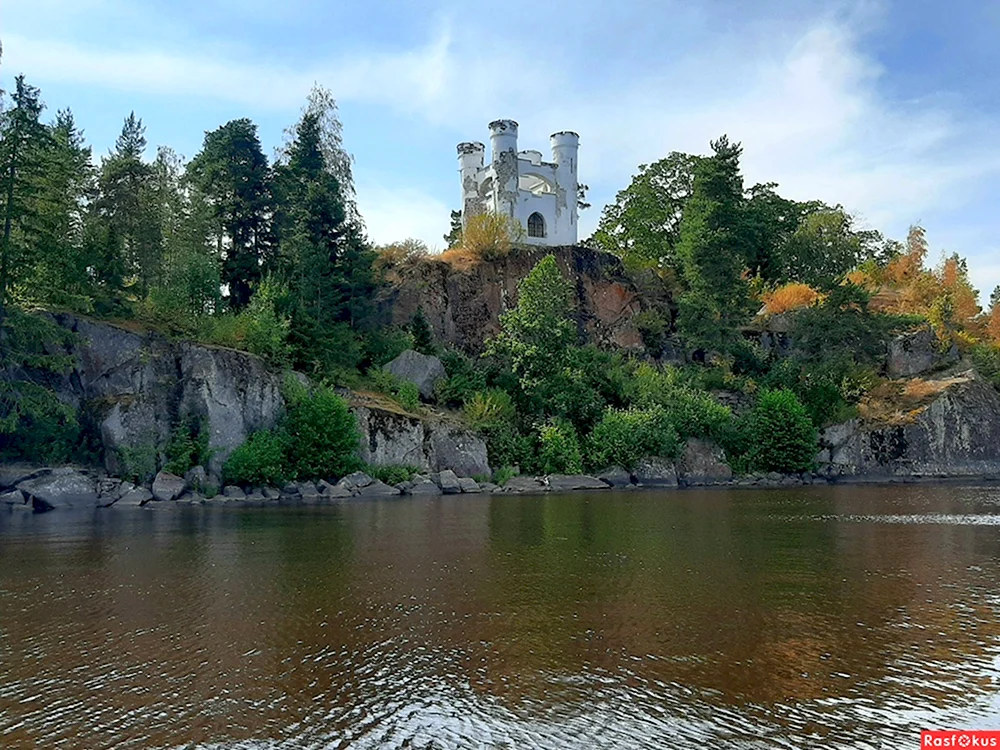 Левкадийская скала в Монрепо