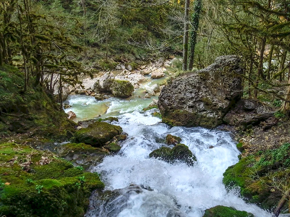 Мезмай водопад Исиченко