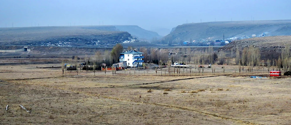Село Сарыкамыш Кыргызстан