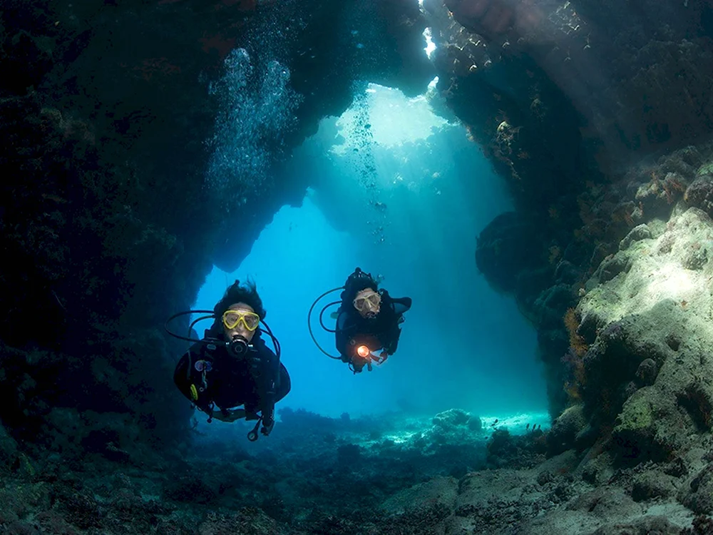 Скуба дайвинг in Caves