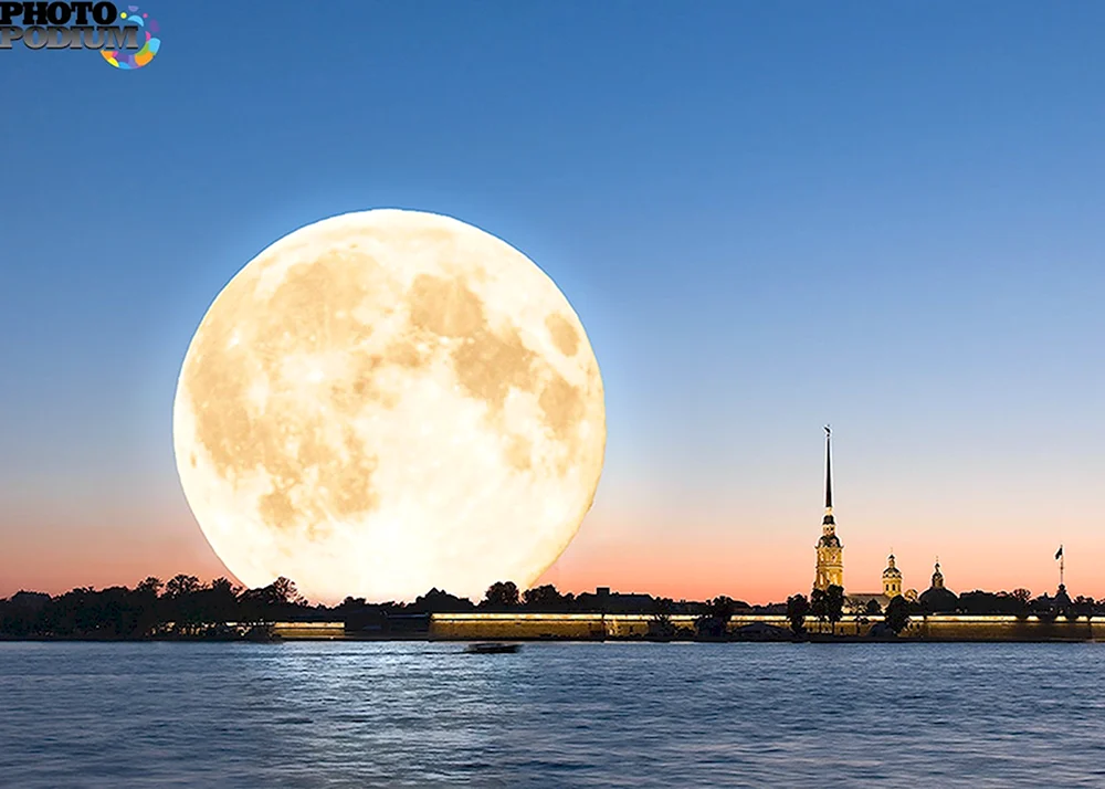 Суперлуние в Санкт-Петербурге