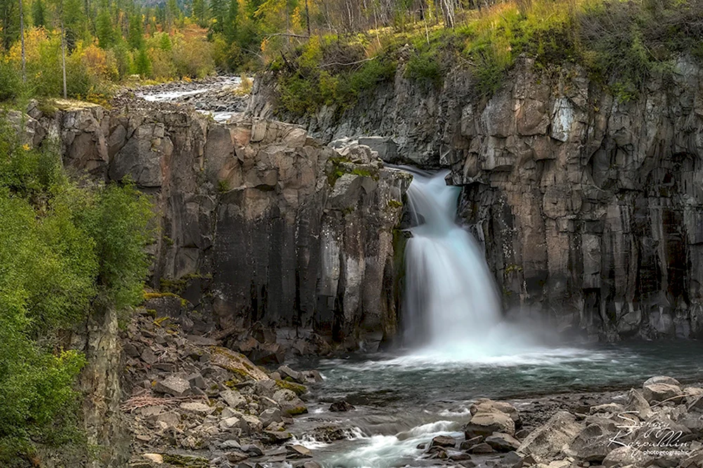 Тальниковый водопад Красноярский край