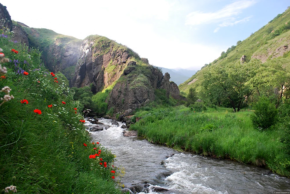 Трчкан водопад Армения