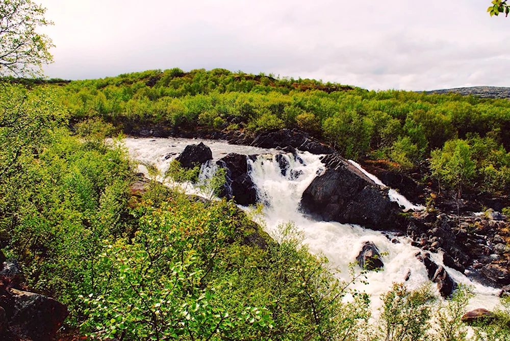 Водопад Титовка Мурманская
