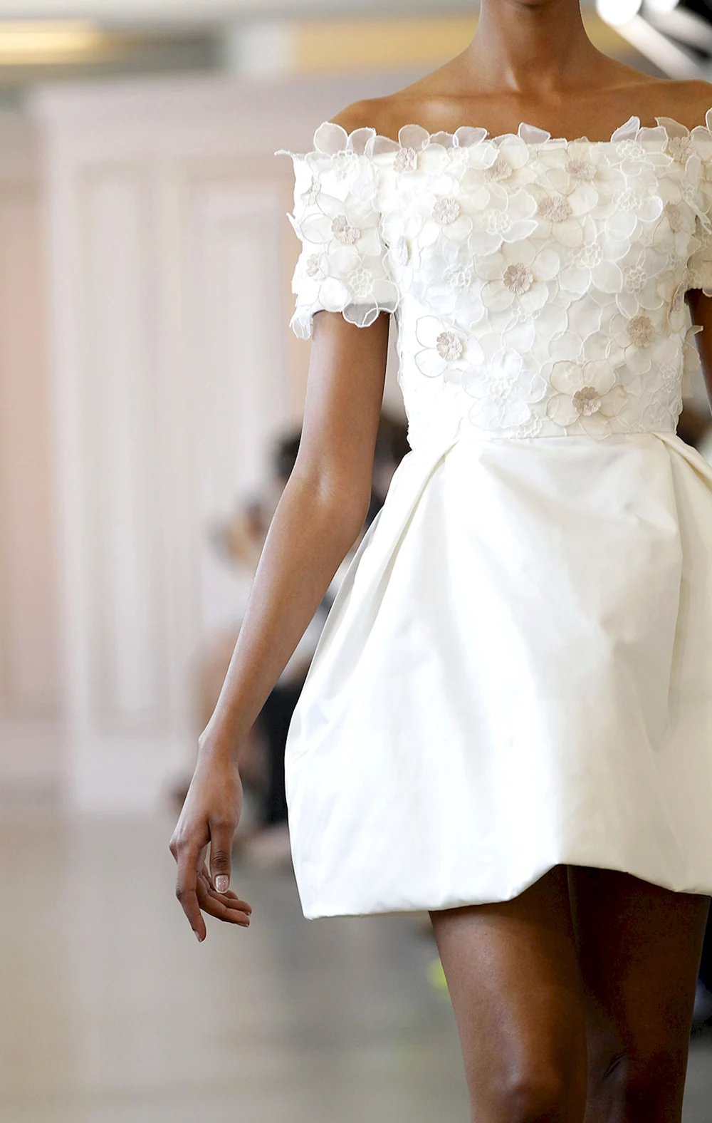 Короткие Свадебные платья Oscar de la Renta