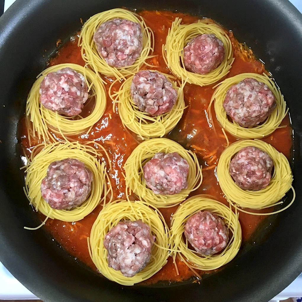 Гнезда Макфа с фаршем