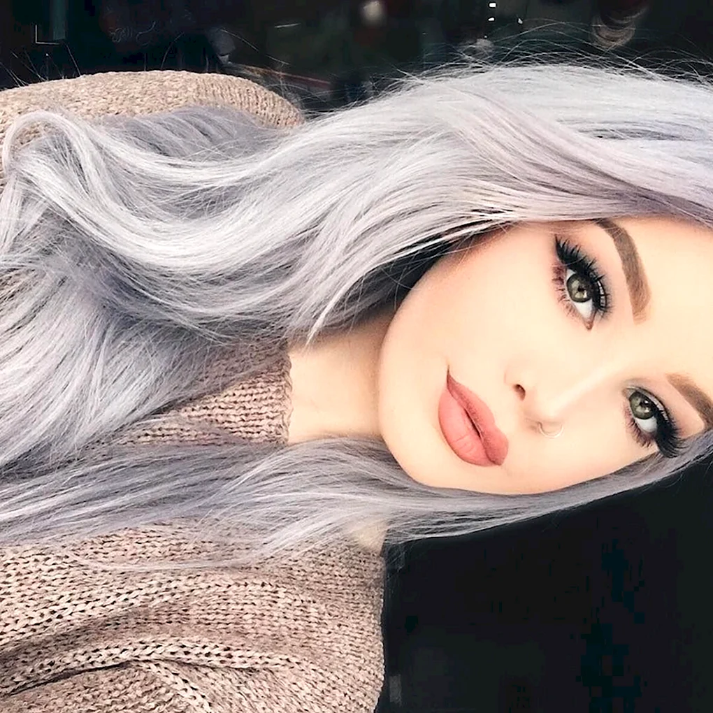 Hailie Barber серые волосы