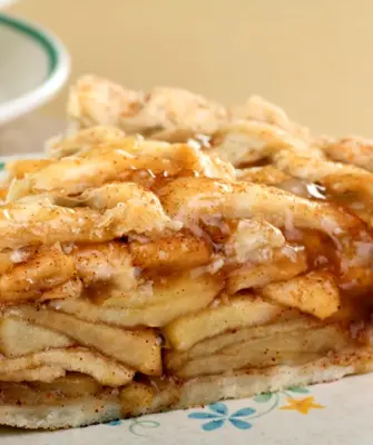 Яблочный пирог из черствого хлеба