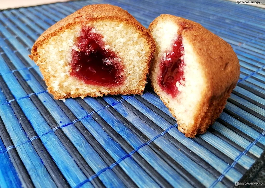 Кекс с малиной