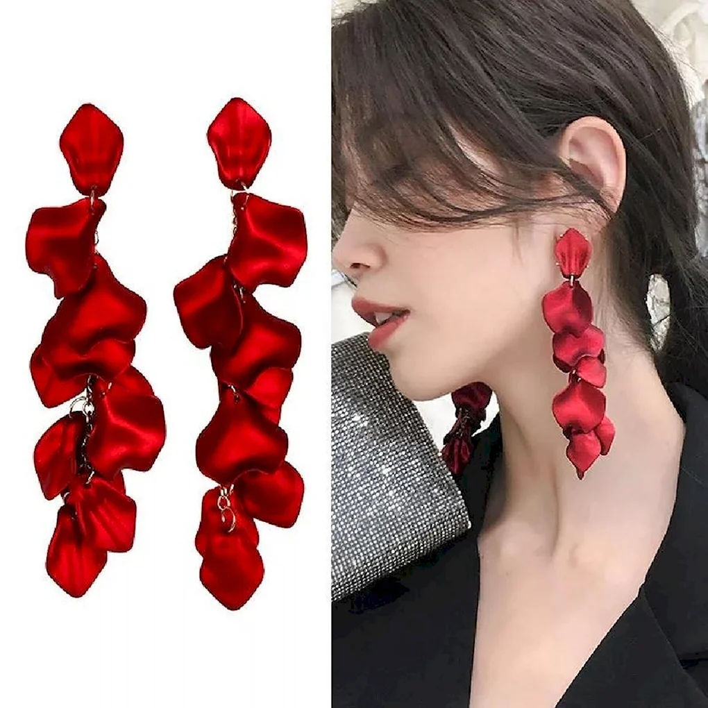 Крупные красные серьги