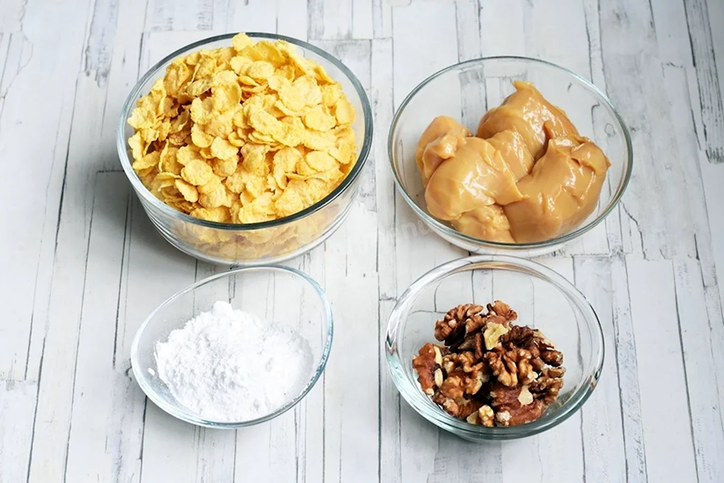 Кукурузные хлопья с орехами