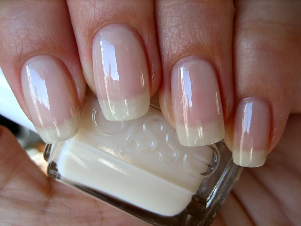 Лак Essie Allure