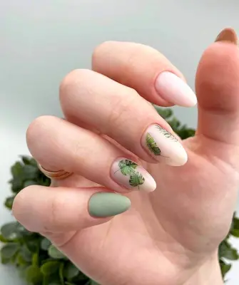 Маникюр с листиками зелеными