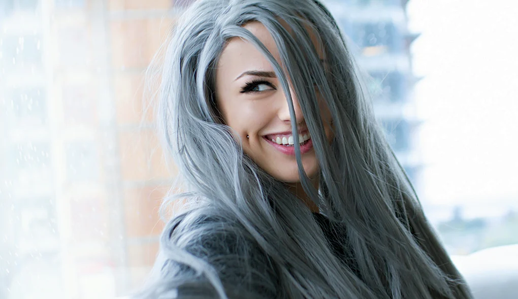 Модель Octavia May Suicide