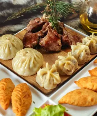 Национальное блюдо бурятской кухни буузы