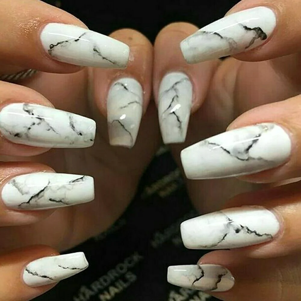 Ногти белый мрамор