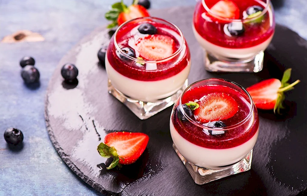 Panna Cotta с клубникой
