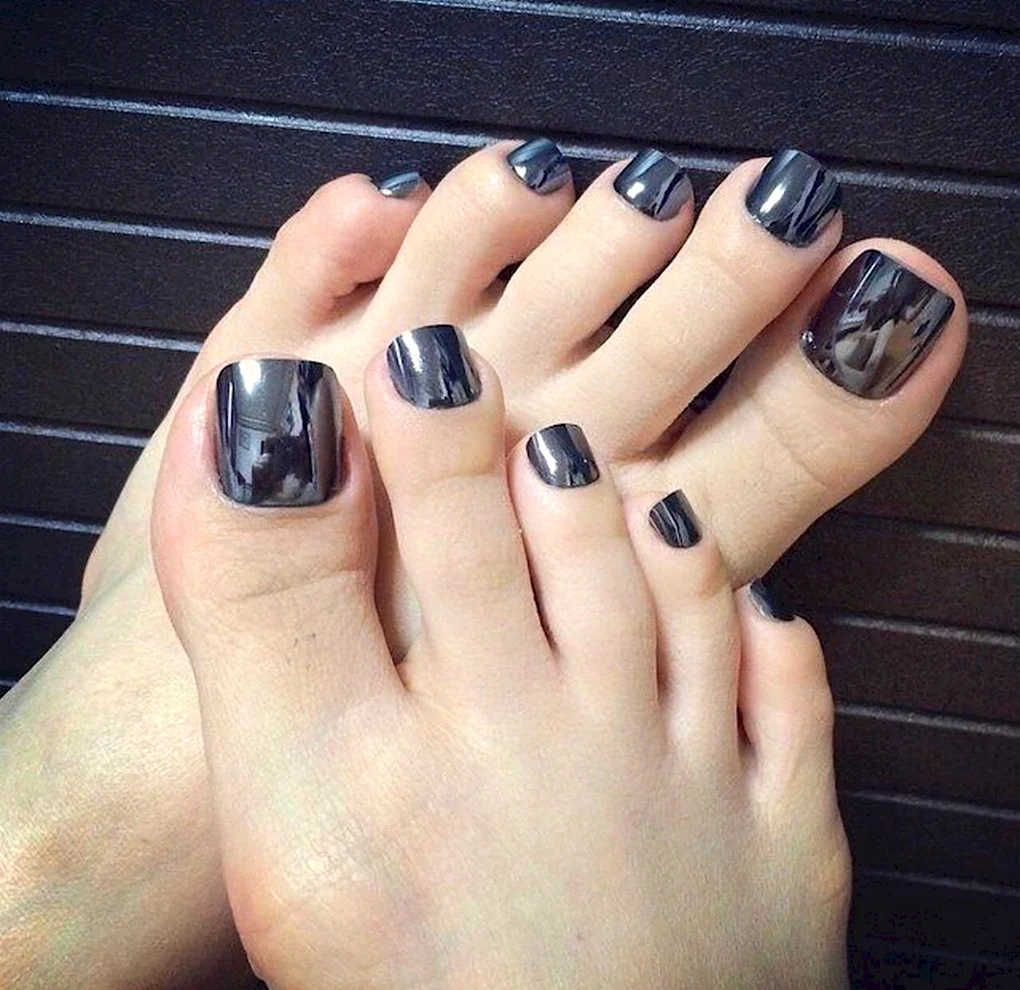 Педикюр черный