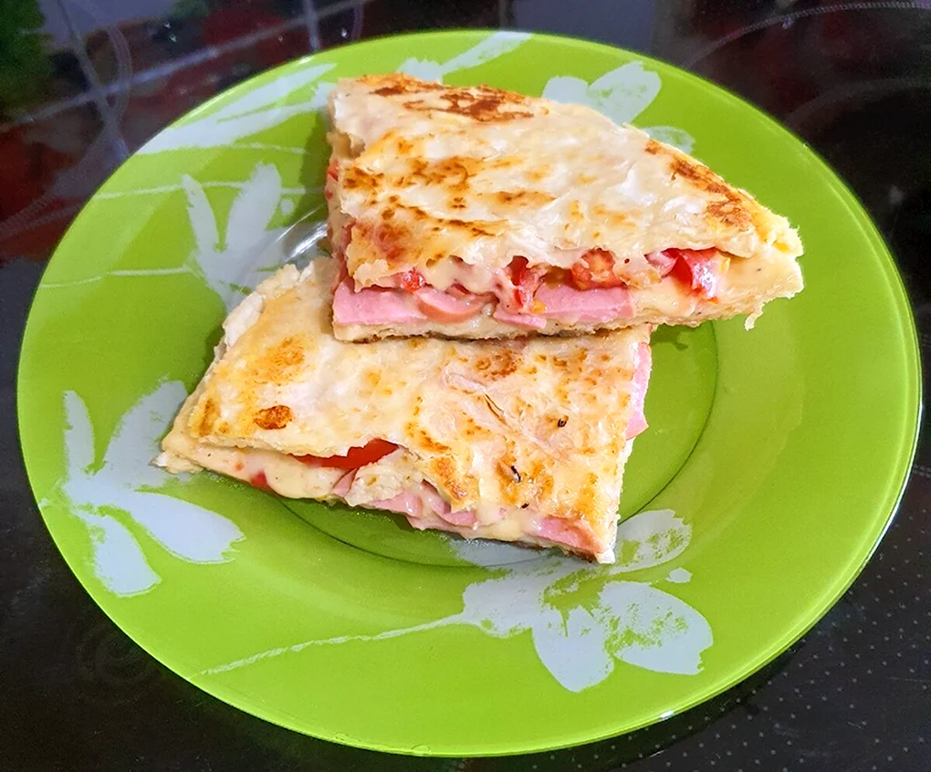 Пицца из лаваша