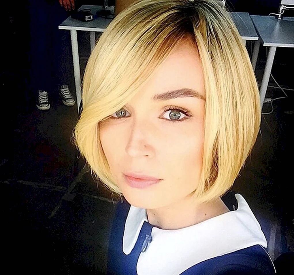 Полина Гагарина каре