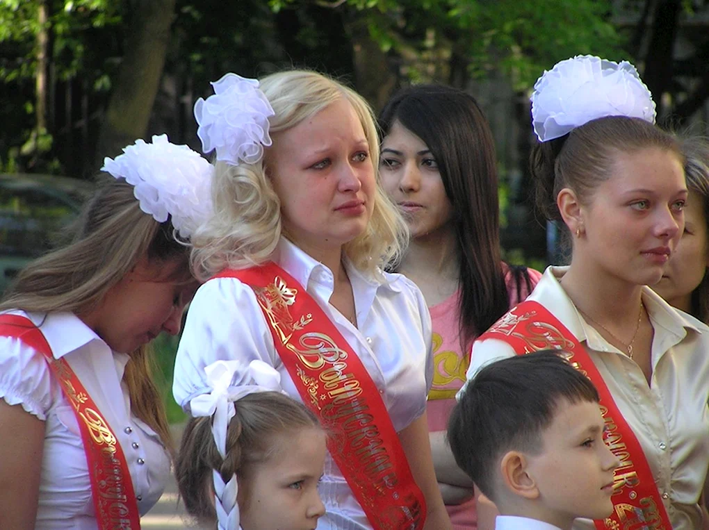 Причёски на последний званок