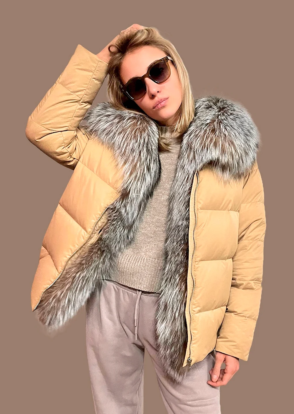 Пуховик Max Mara женский с мехом