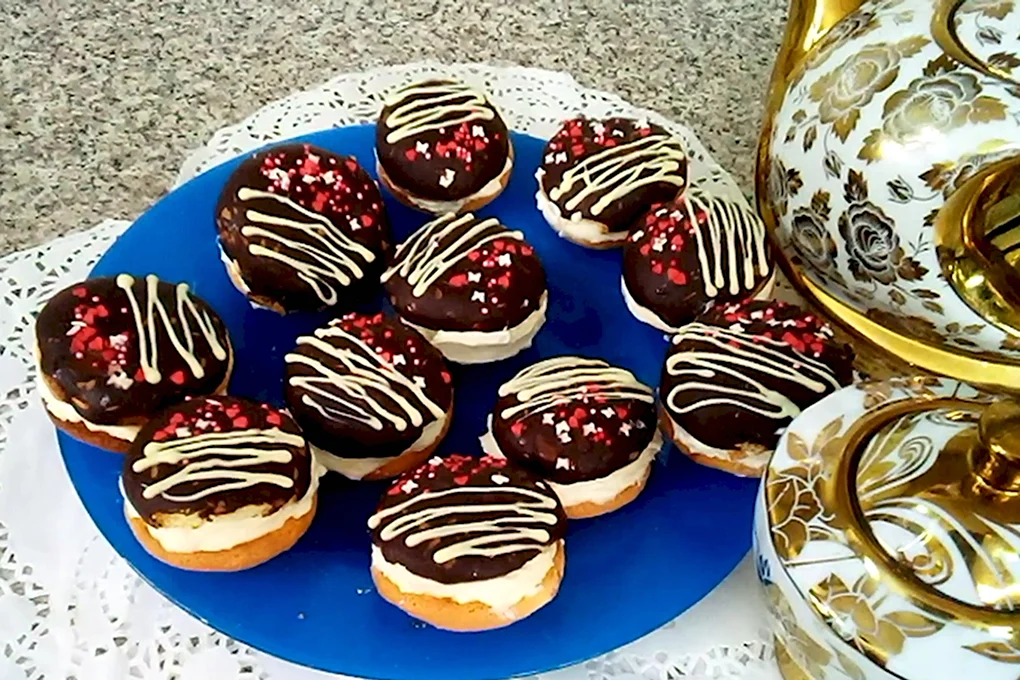 Ромовое Буше пирожное