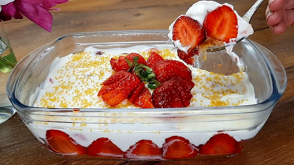 Сабайон с клубникой