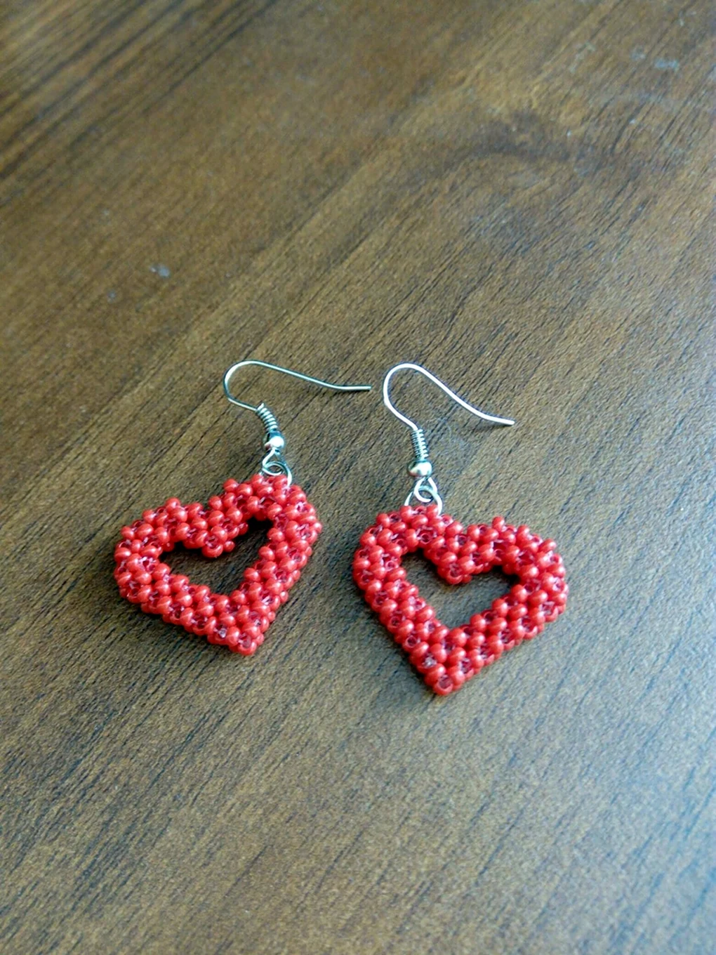 Серьги из бисера сердце