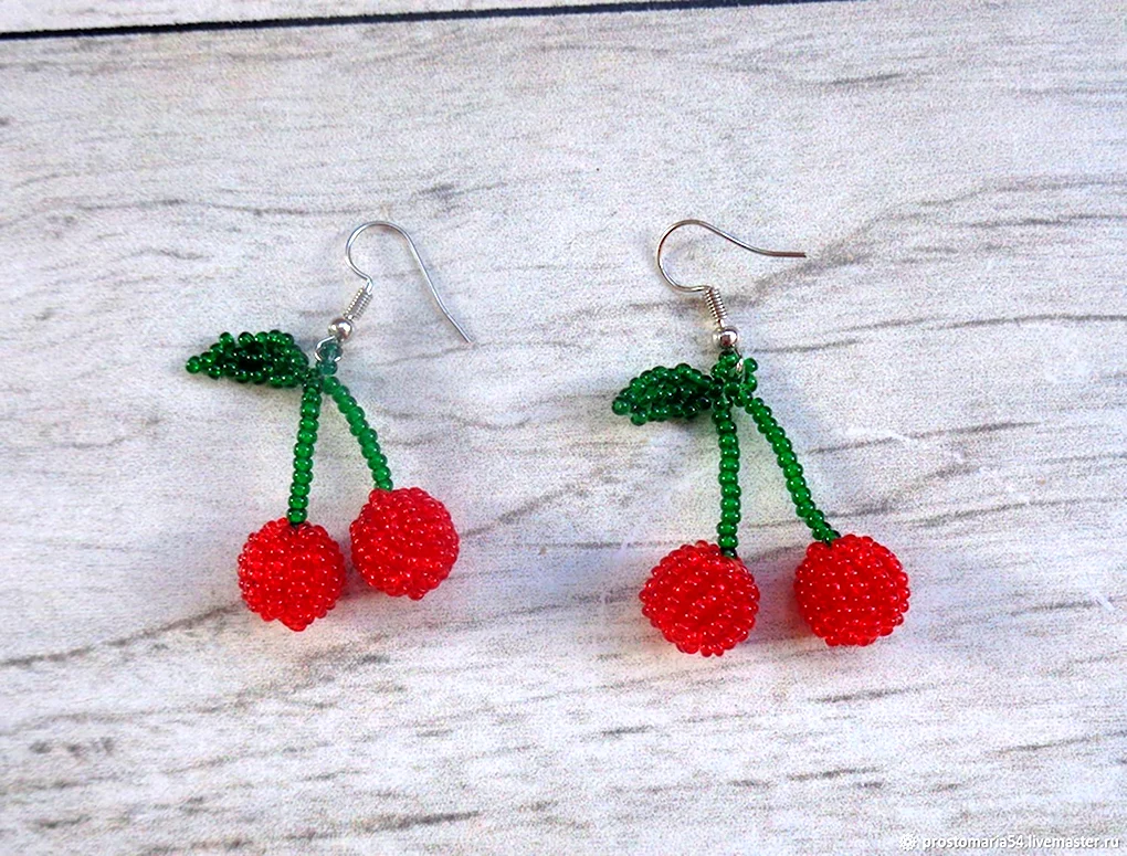 Серьги Вишенки из бисера