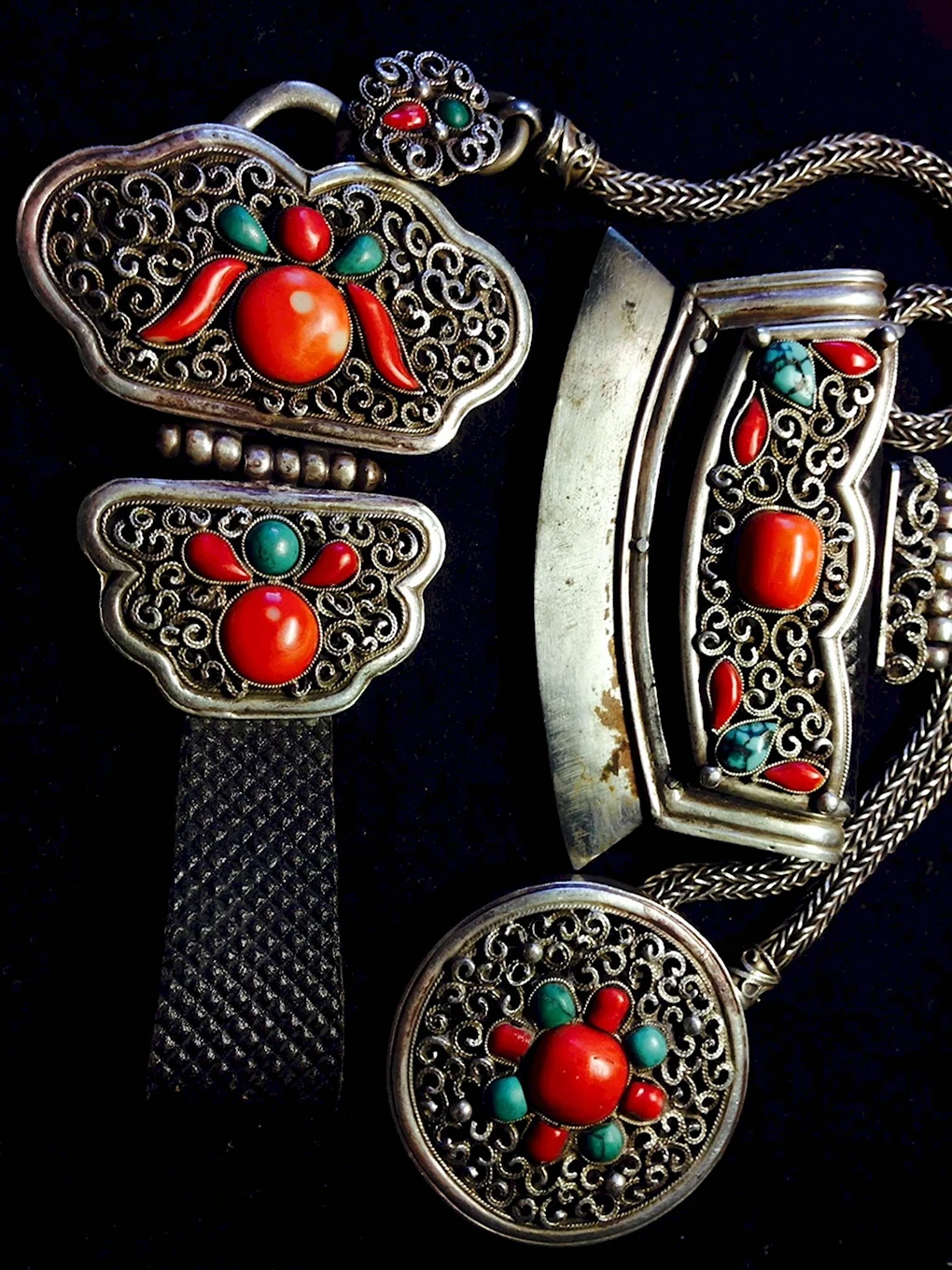Старинные серебряные украшения