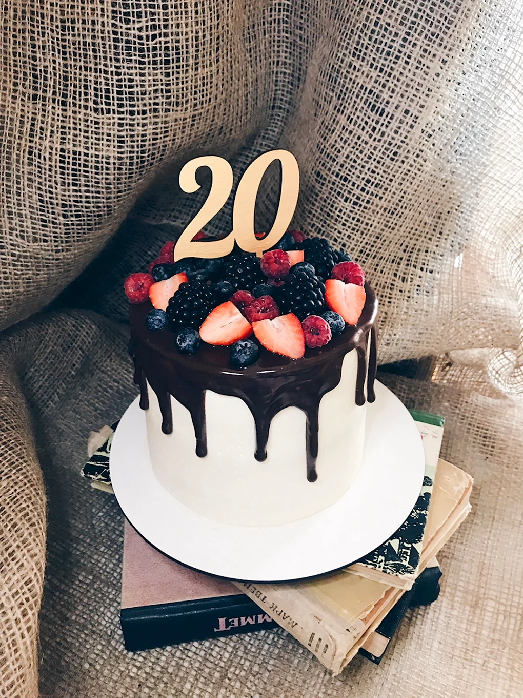 Торт на 20 летие