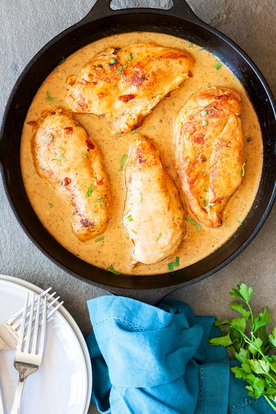 Вкусное куриное филе на сковороде