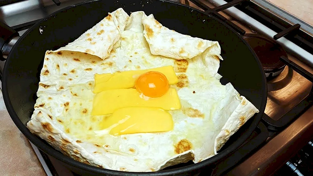 Завтрак из лаваша