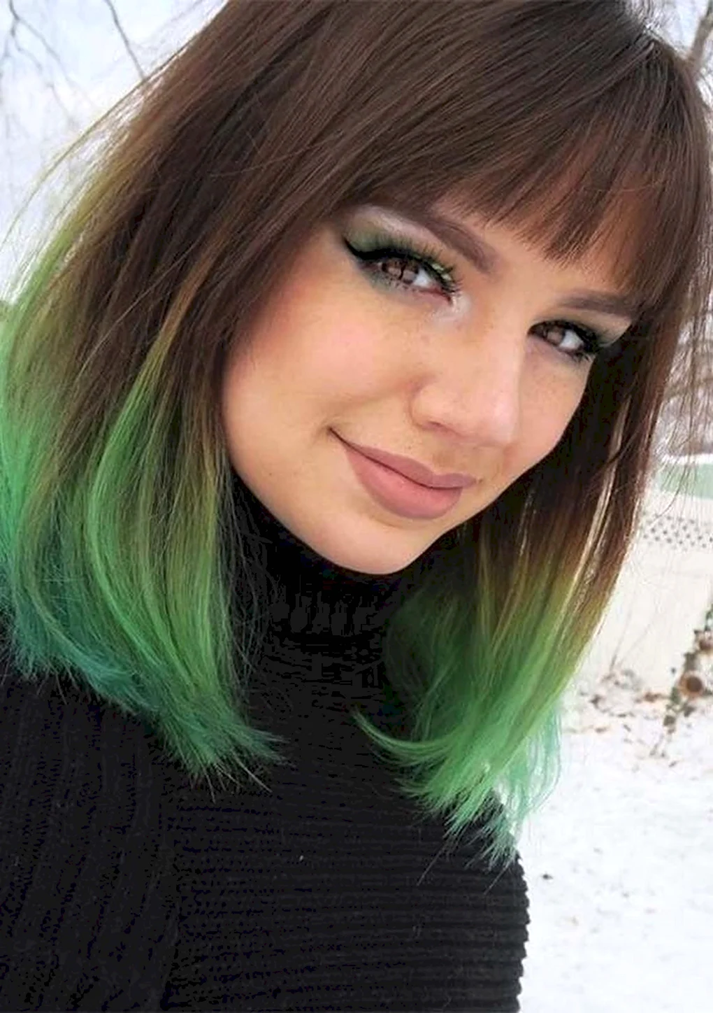 Зелёные кончики волос